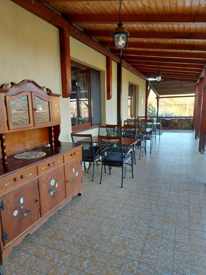 Bed and Breakfast Kolpinghaus Caransebeş Exterior foto