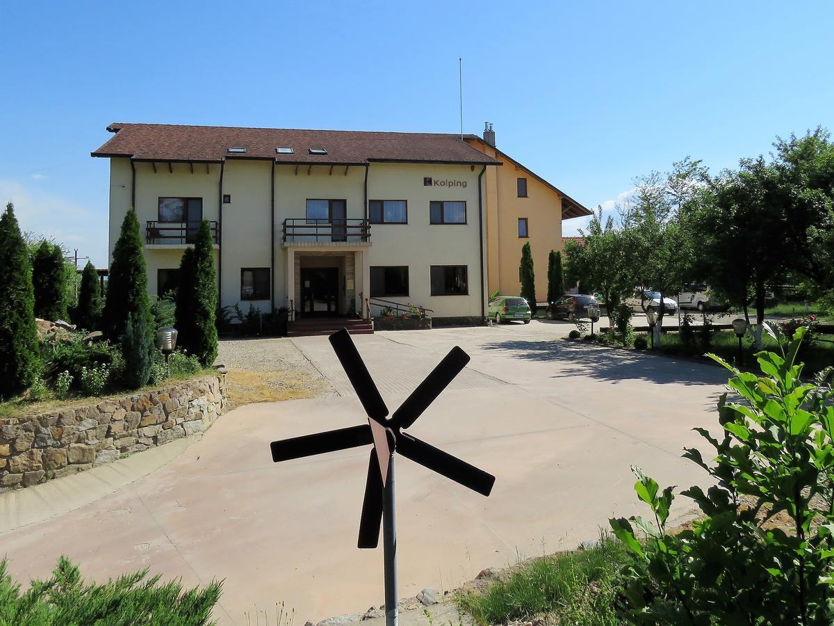 Bed and Breakfast Kolpinghaus Caransebeş Exterior foto